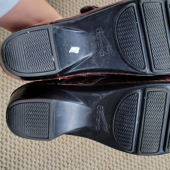 Red Dansko Clogs size 41 - Picture 3 of 6